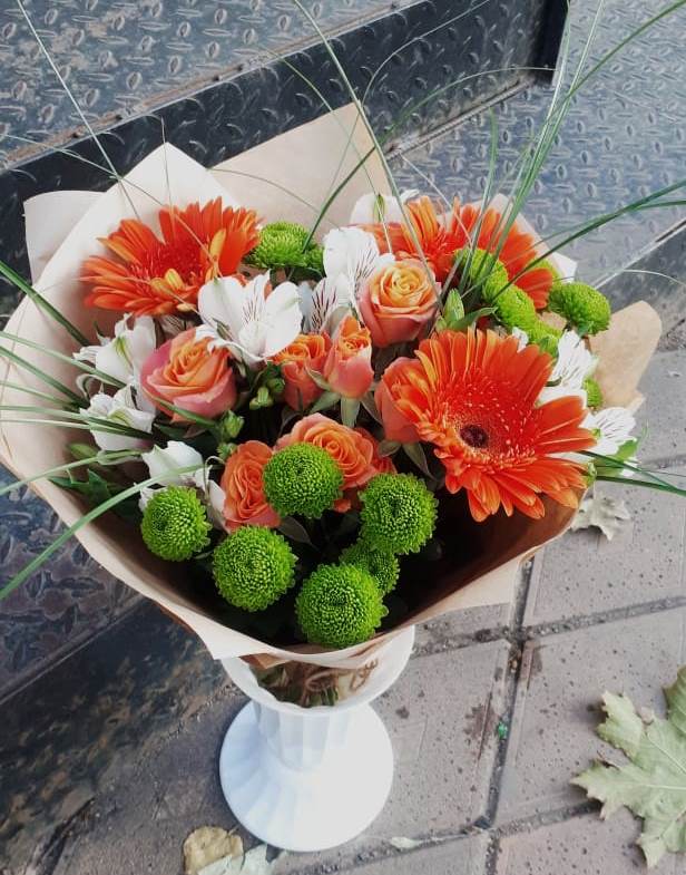 Букет цветов из: Герберы, Хризантемы, Альстромерии и Розы в Аксарке