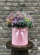 Цветочная композиция из Гипсофила и Розы в шляпной коробке в Аксарке