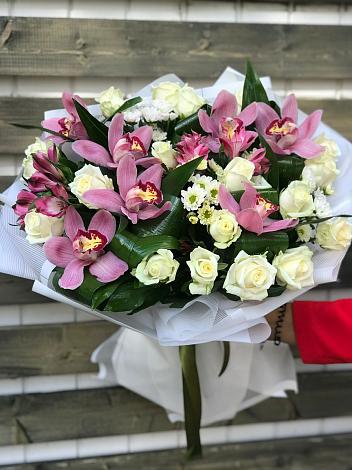 Букет цветов из: Розы и Хризантемы в Аксарке