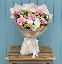 Букет цветов из:  Гвоздики, Орхидеи и Розы #REPLACE_PRED# Аксарке