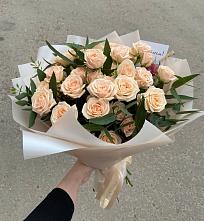 Букет Кремовые розы Латте в Аксарке