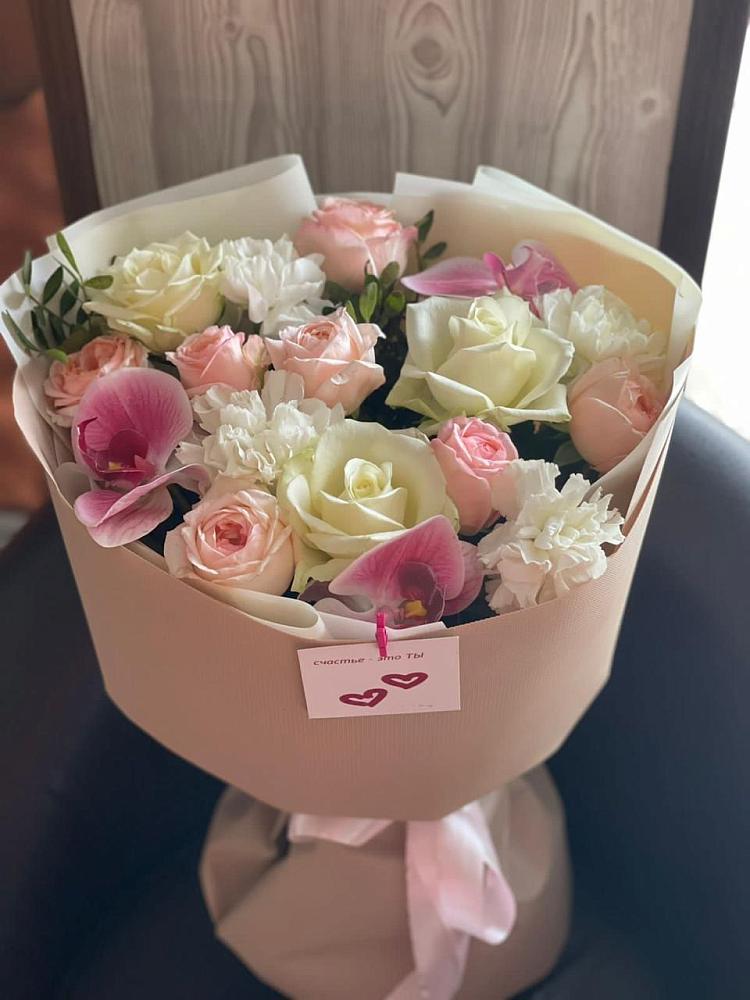 Букет цветов из: Орхидеи, Розы и Гвоздики в Аксарке