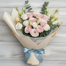 Букет цветов из:  Лизиантусы в Аксарке