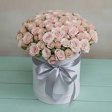 Цветочная композиция из Розы в шляпной коробке в Аксарке