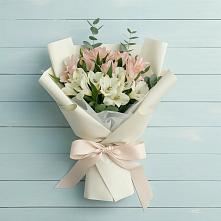 Букет цветов из:  Альстромерии в Аксарке
