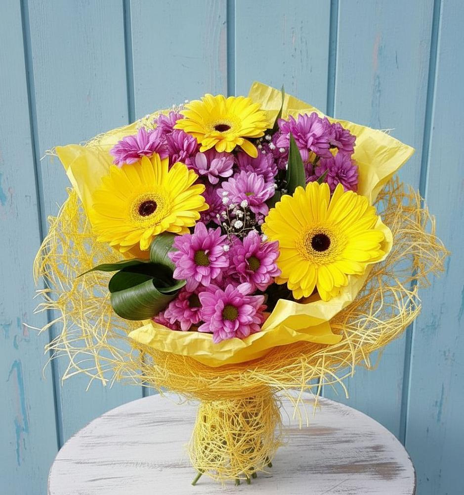 Букет цветов из: Хризантемы и Герберы в Аксарке