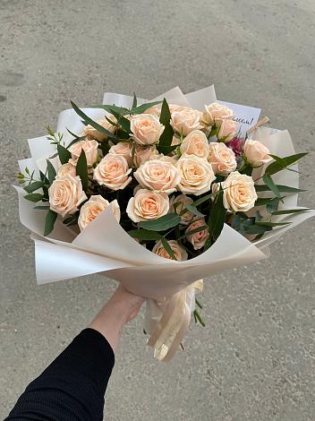 Букет Кремовые розы Латте в Аксарке