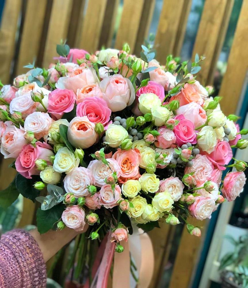 Букет цветов из: Розы в Аксарке