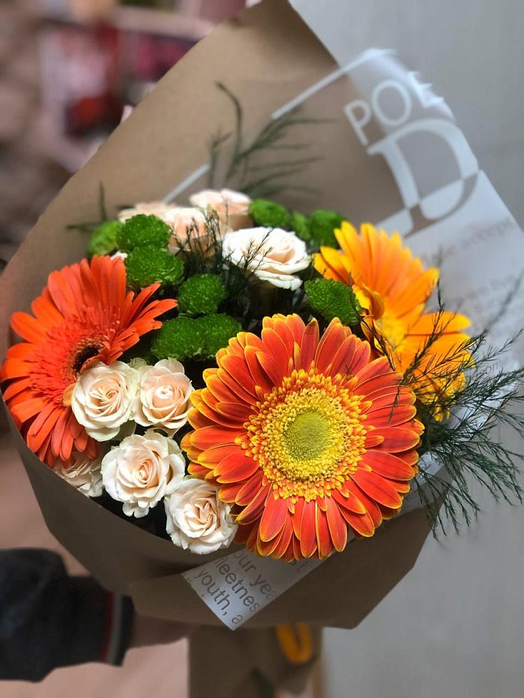 Букет цветов из: Герберы, Хризантемы и Розы в Аксарке