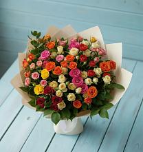 Букет Микс из разноцветных кустовых роз в Аксарке