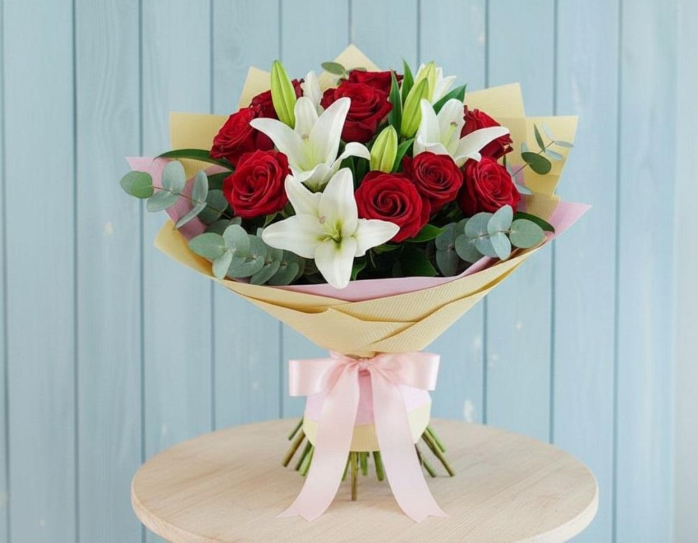 Букет цветов из: Лилии и Розы в Аксарке